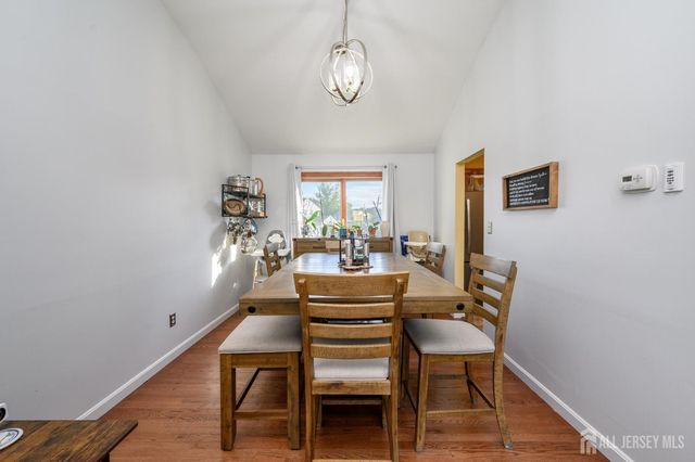 71 Aberdeen Avenue, Iselin, NJ 08830