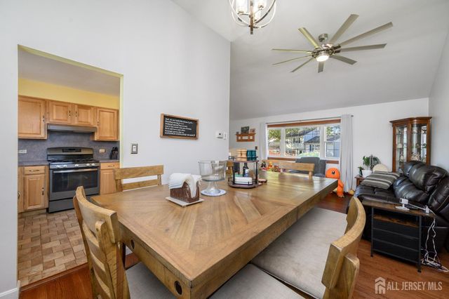 71 Aberdeen Avenue, Iselin, NJ 08830