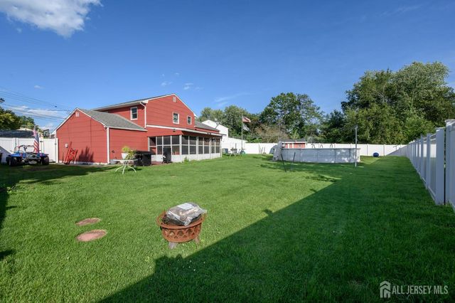 71 Aberdeen Avenue, Iselin, NJ 08830