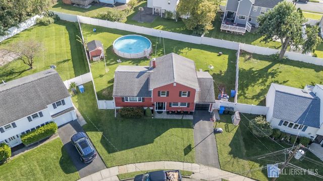 71 Aberdeen Avenue, Iselin, NJ 08830