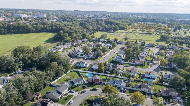 71 Aberdeen Avenue, Iselin, NJ 08830