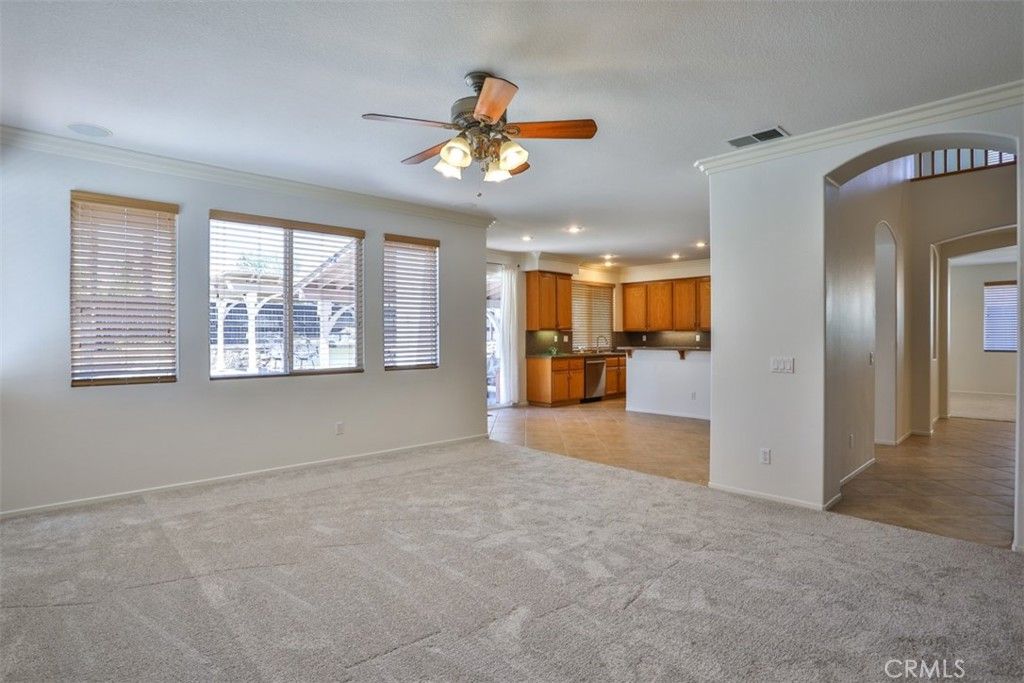 Image 19 of property listing at 36695 Fontaine Street, Winchester, CA 92596
