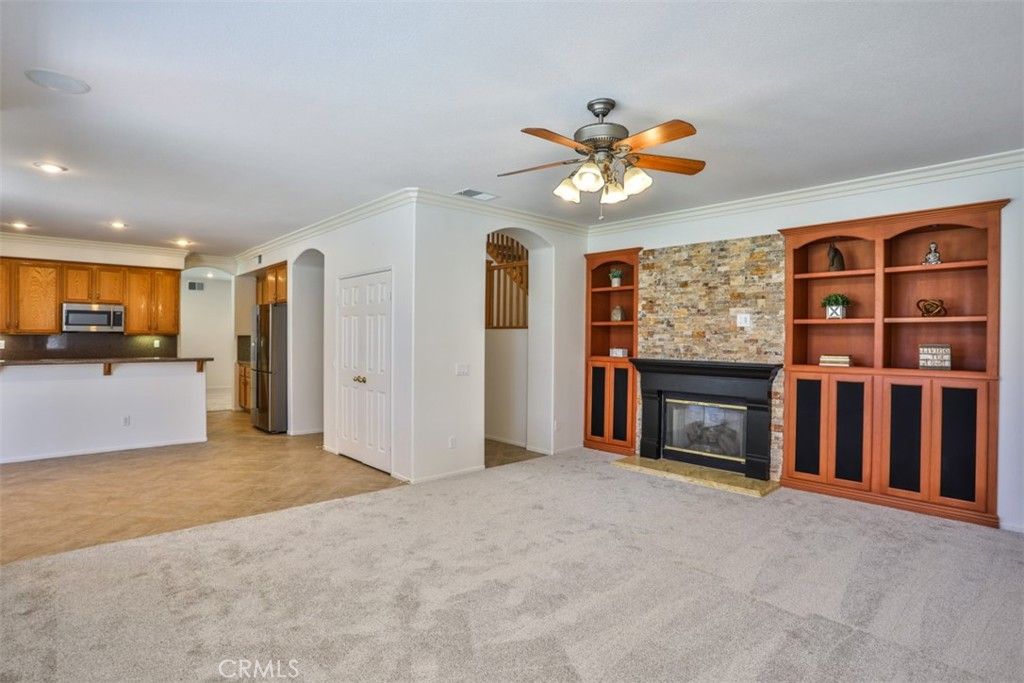 Image 20 of property listing at 36695 Fontaine Street, Winchester, CA 92596