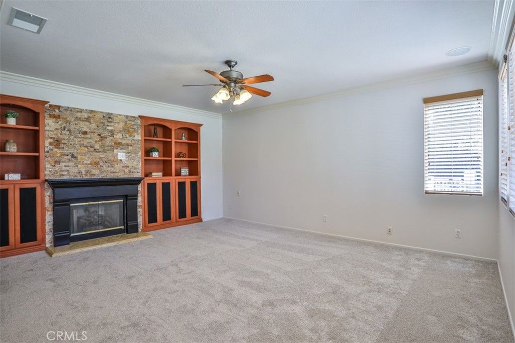Image 21 of property listing at 36695 Fontaine Street, Winchester, CA 92596