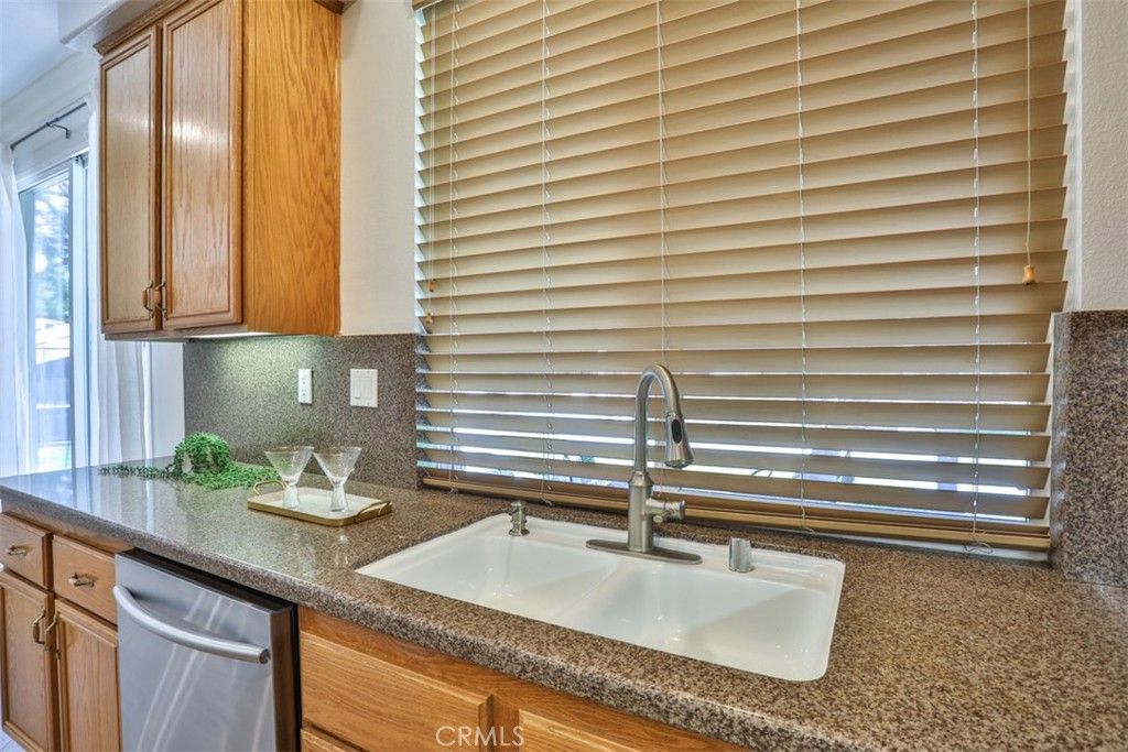 Image 26 of property listing at 36695 Fontaine Street, Winchester, CA 92596