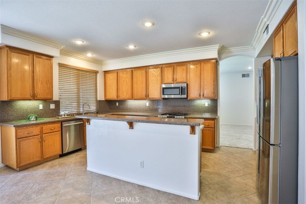 Image 29 of property listing at 36695 Fontaine Street, Winchester, CA 92596