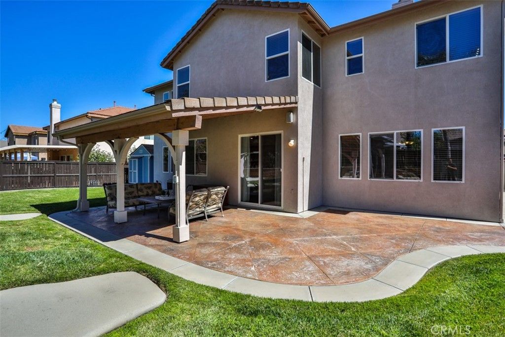 Image 54 of property listing at 36695 Fontaine Street, Winchester, CA 92596