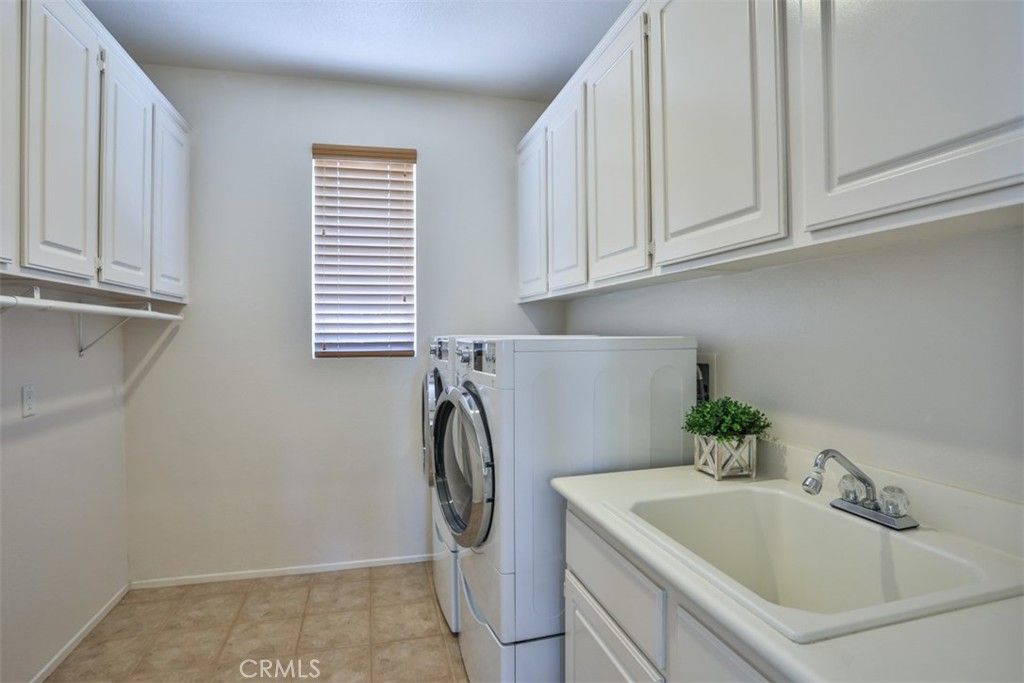 Image 56 of property listing at 36695 Fontaine Street, Winchester, CA 92596