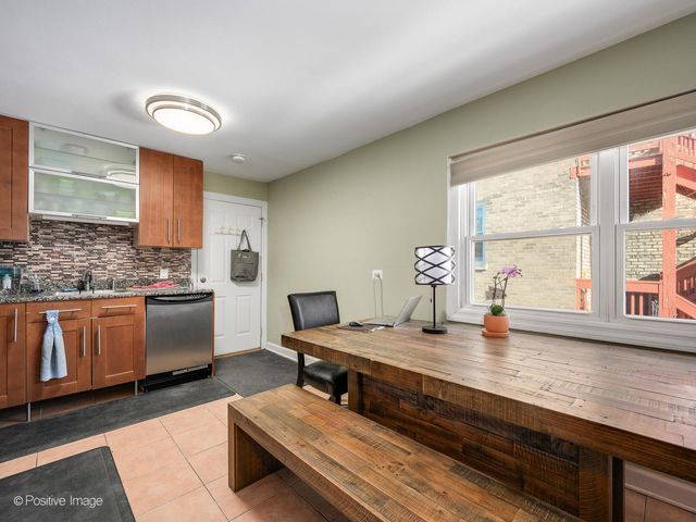 2067 W Farwell Avenue 3S, Chicago, IL 60645