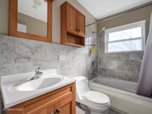 2067 W Farwell Avenue 3S, Chicago, IL 60645