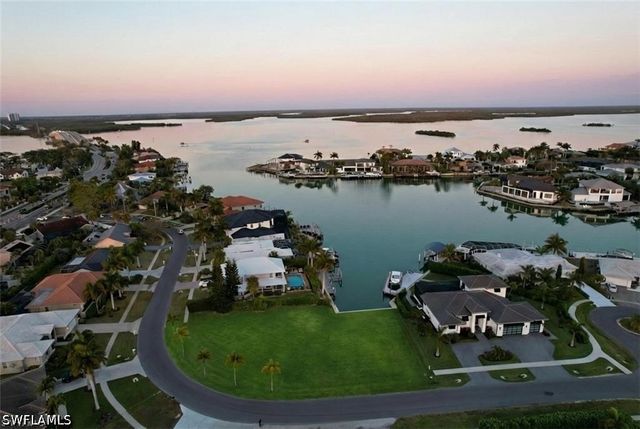 711 Fairlawn CT, Marco Island, FL 34145
