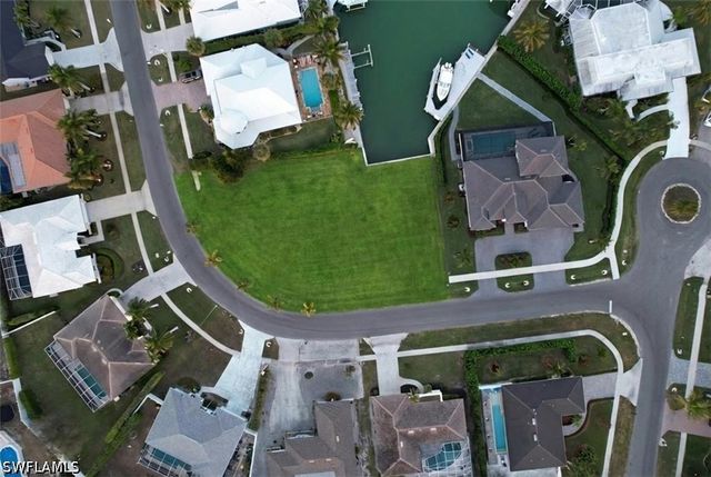 711 Fairlawn CT, Marco Island, FL 34145