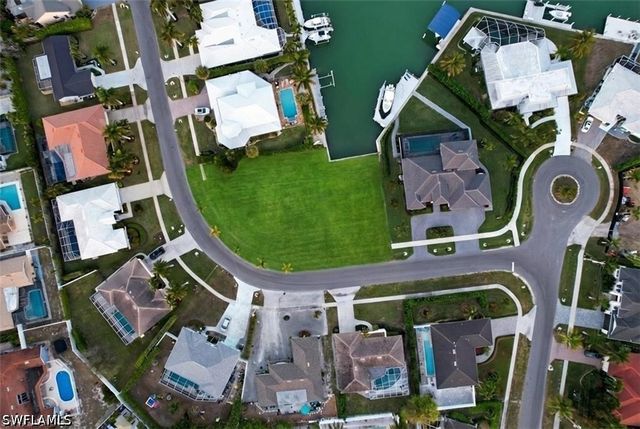711 Fairlawn CT, Marco Island, FL 34145