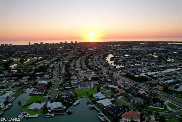 711 Fairlawn CT, Marco Island, FL 34145