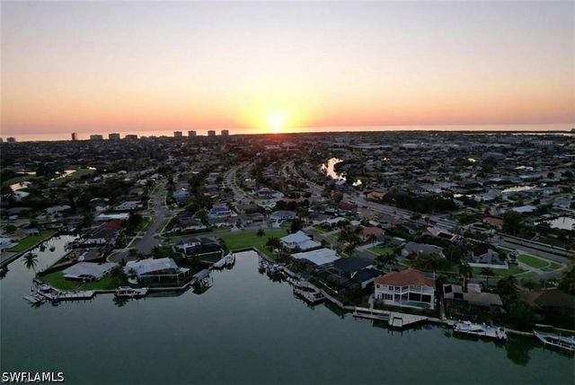 711 Fairlawn CT, Marco Island, FL 34145