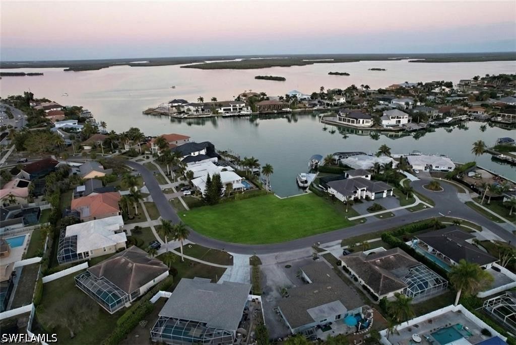 711 Fairlawn CT, Marco Island, FL 34145