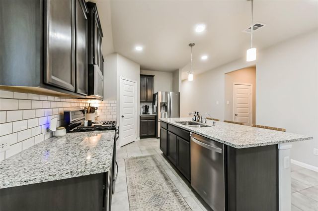 2413 Cedar Gable Lane, Pearland, TX 77089