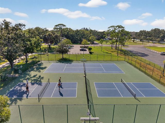 8110 MACOMA DRIVE NE, St Petersburg, FL 33702