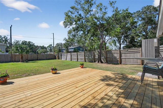 8110 MACOMA DRIVE NE, St Petersburg, FL 33702