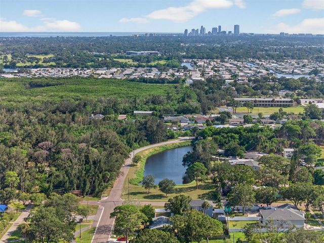 8110 MACOMA DRIVE NE, St Petersburg, FL 33702