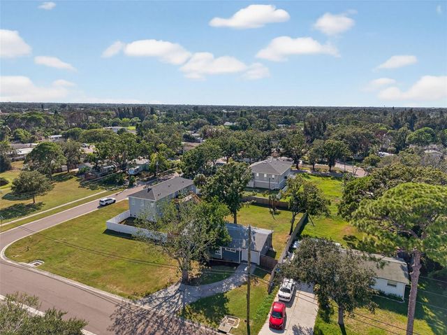 8110 MACOMA DRIVE NE, St Petersburg, FL 33702