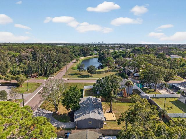 8110 MACOMA DRIVE NE, St Petersburg, FL 33702