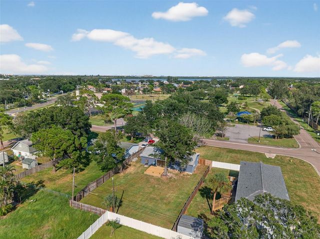 8110 MACOMA DRIVE NE, St Petersburg, FL 33702