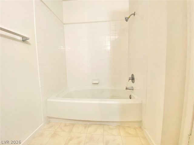 1909 High Valley Court 202, Las Vegas, NV 89128