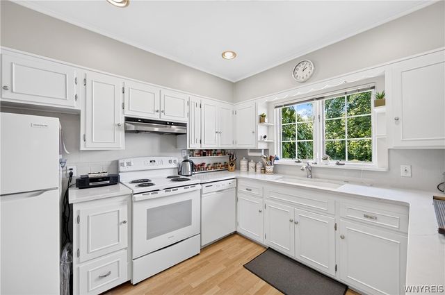 30 Hallam Road, Buffalo, NY 14216