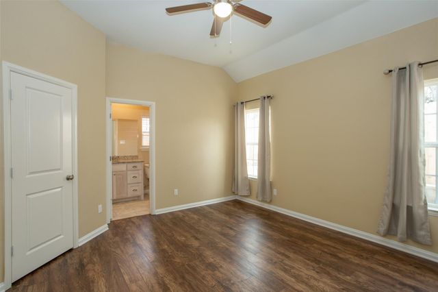 2705 College Avenue, Fort Worth, TX 76110