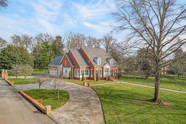 811 N Maple Ave, Cookeville, TN 38501