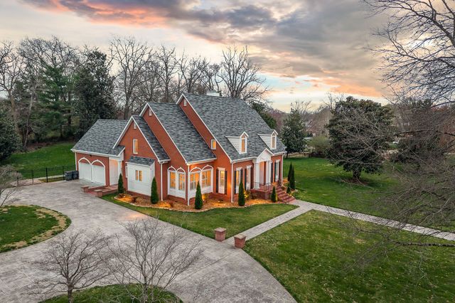 811 N Maple Ave, Cookeville, TN 38501