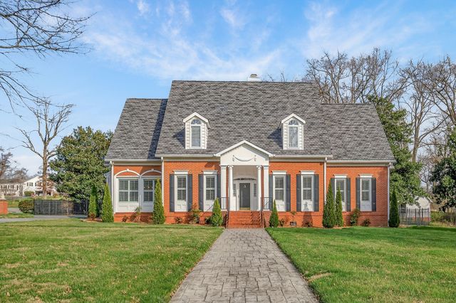 811 N Maple Ave, Cookeville, TN 38501