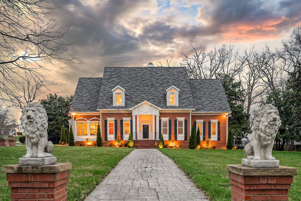 811 N Maple Ave, Cookeville, TN 38501