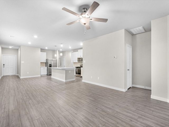 2010 W Darlington Oak Court, Conroe, TX 77304