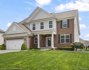 2083 Findley Circle, Lake Orion, MI 48360