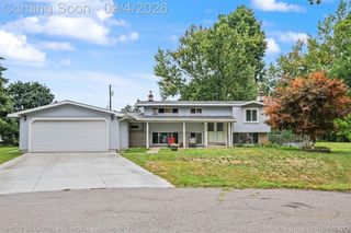 1869 Middle Trail Road, Commerce Charter Township, MI 48390