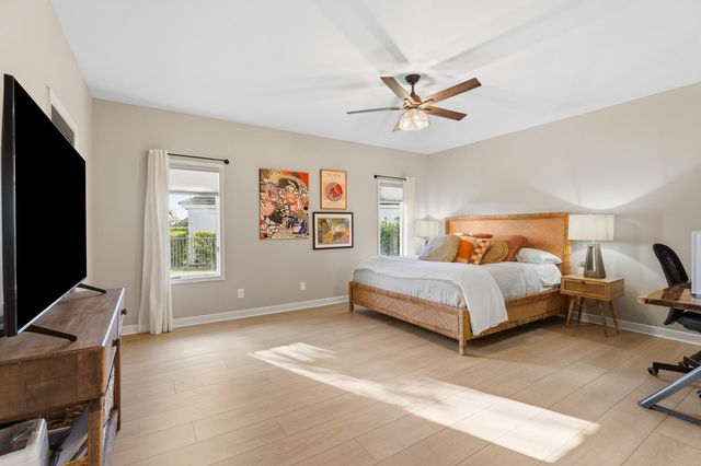 427 Glenbrook Drive, Atlantis, FL 33462