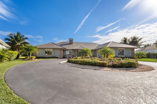 427 Glenbrook Drive, Atlantis, FL 33462