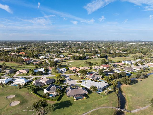 427 Glenbrook Drive, Atlantis, FL 33462