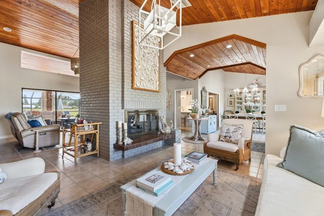 427 Glenbrook Drive, Atlantis, FL 33462