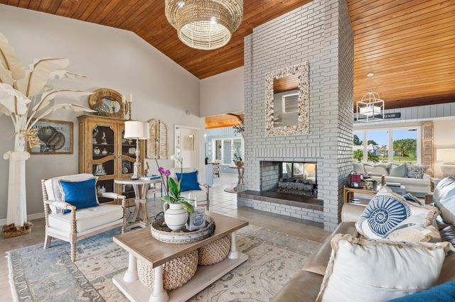 427 Glenbrook Drive, Atlantis, FL 33462