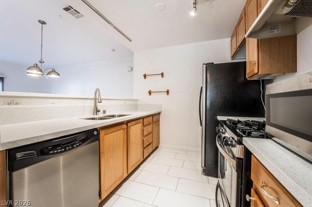 1453 Morro Creek Street, Las Vegas, NV 89128