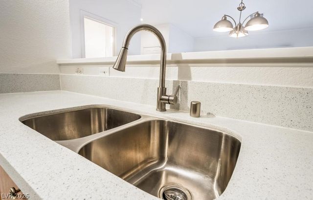 1453 Morro Creek Street, Las Vegas, NV 89128