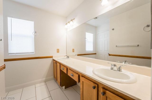 1453 Morro Creek Street, Las Vegas, NV 89128