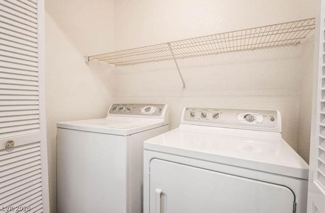 1453 Morro Creek Street, Las Vegas, NV 89128