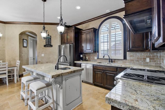 145 Abby Gail Dr, Longview, TX 75605