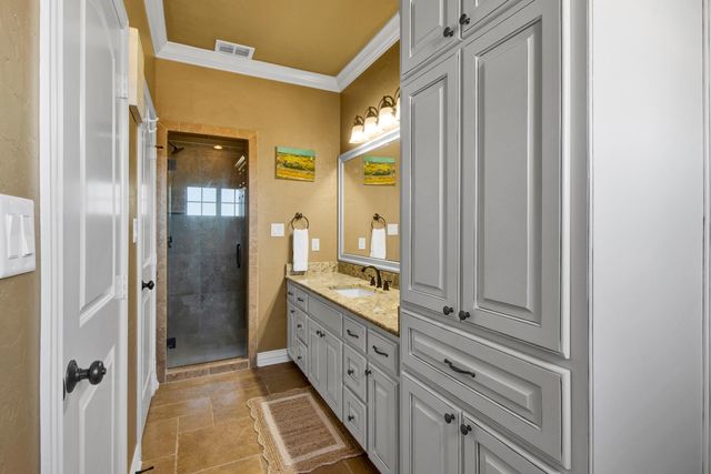 145 Abby Gail Dr, Longview, TX 75605
