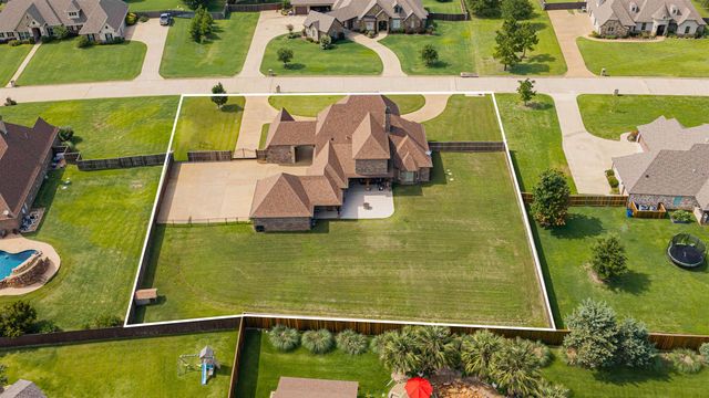145 Abby Gail Dr, Longview, TX 75605