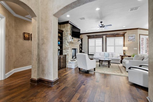 145 Abby Gail Dr, Longview, TX 75605